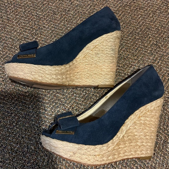 Michael kors wedges - Picture 2 of 3